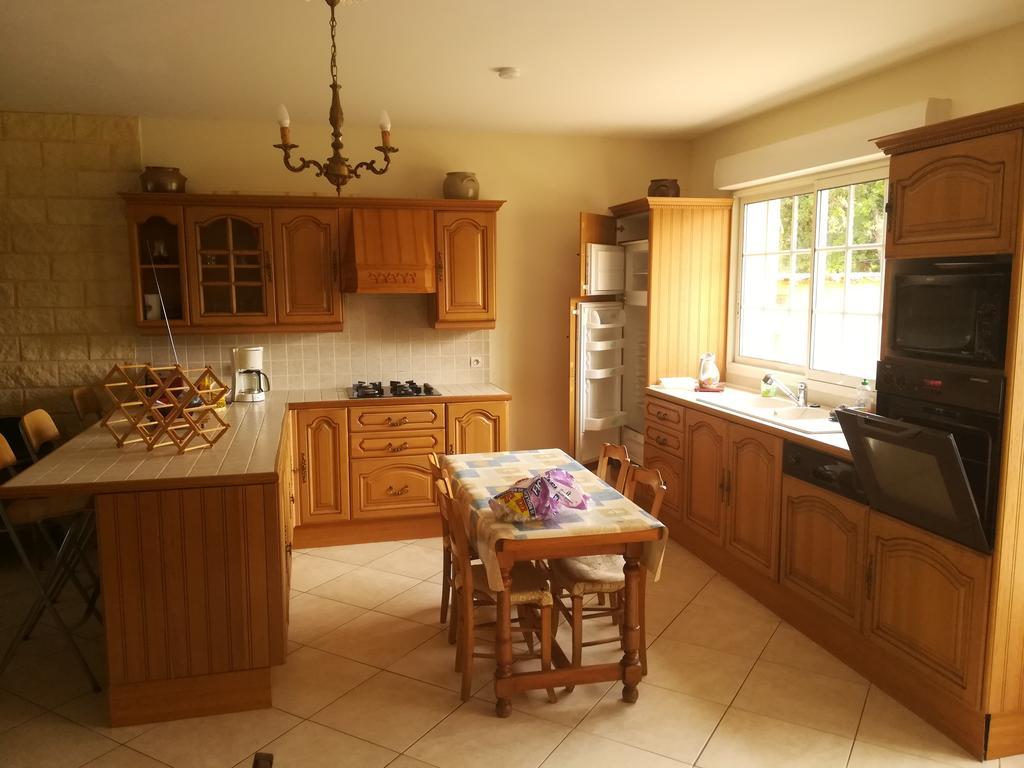 Gîte du vignoble Sidky Lussac  Extérieur photo